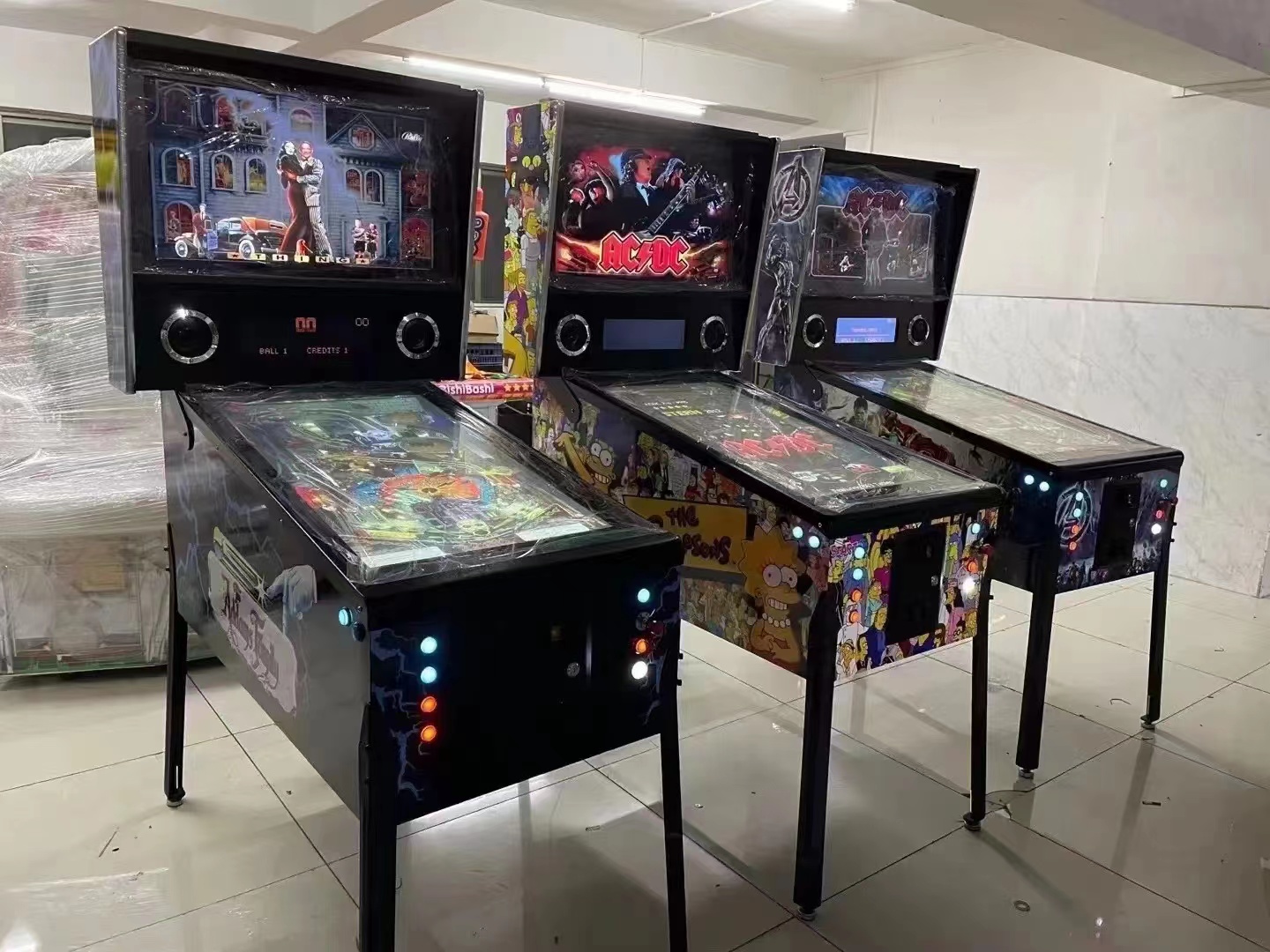 Antyczna elektroniczna pinball trzy ekranowy maszyna pachinko