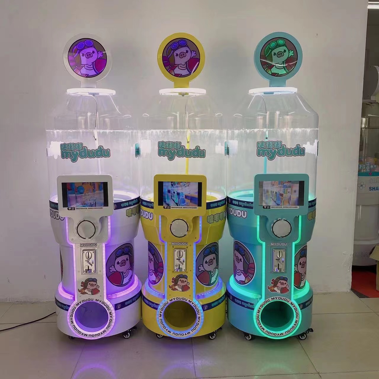 Maszyna gashapon z arkadą monety arkadowej
