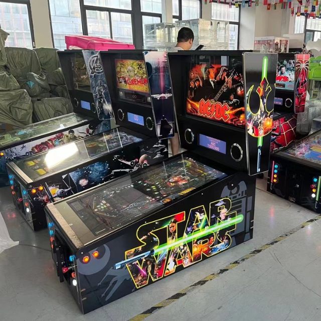 Antyczna elektroniczna pinball trzy ekranowy maszyna pachinko